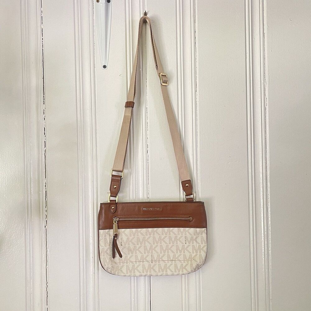 Michael Kors Jet Set Sport Large East West Crossbody Bag Purse Vanilla Brown